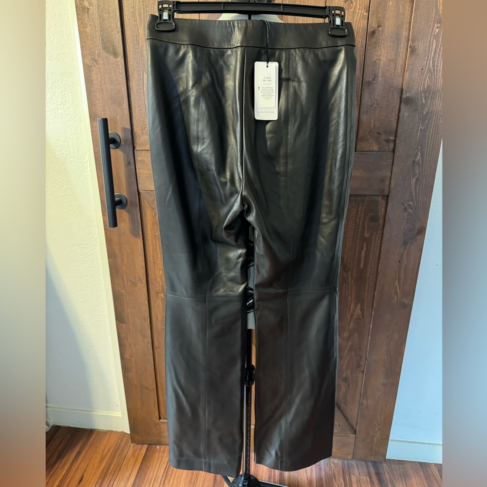NWT Ann Taylor Studio Collection Black Genuine Leather Seam Detail Pants Sz 2 - Picture 3 of 6